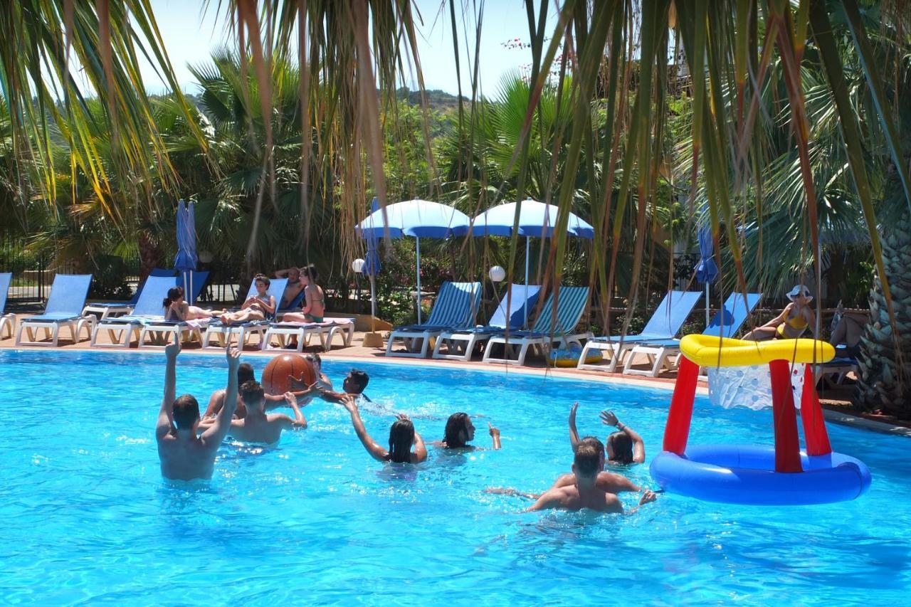 Dolcestate Hotel -Club กัมโปเฟลิเช ดิ โรชเชลลา ภายนอก รูปภาพ